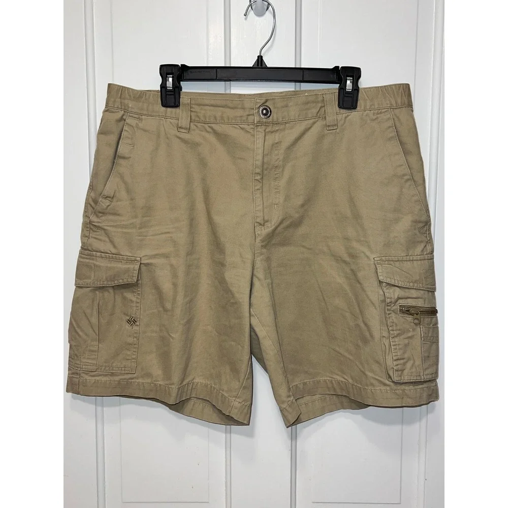 Columbia XCO Mens Khaki Cargo Shorts Tan Cotton Outdoor Hiking Medium 8 Inseam